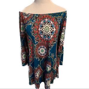 2 B Together Medallion Bell Sleeve Dress Sz M